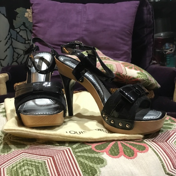 Louis Vuitton High Heels Black monogram, patent bows and wood soles US 5 34.5 - Picture 3 of 7